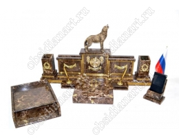 Настольный набор из итальянского мрамора «Волк» с бронзовой фигуркой волка