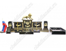 Настольные наборы из долерита «Герб» с бронзовой фигуркой льва