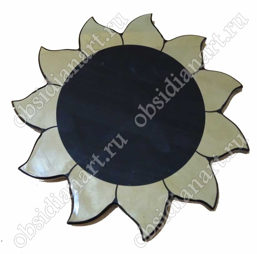 Зеркало из обсидиана в форме солнца, диаметр 22 см