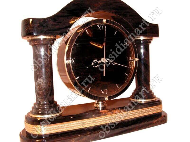 «Всемирные часы» с деталями из латуни