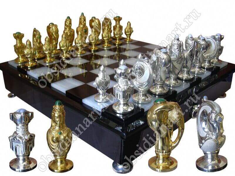 Шахматы «Королевские» с серебряными фигурами