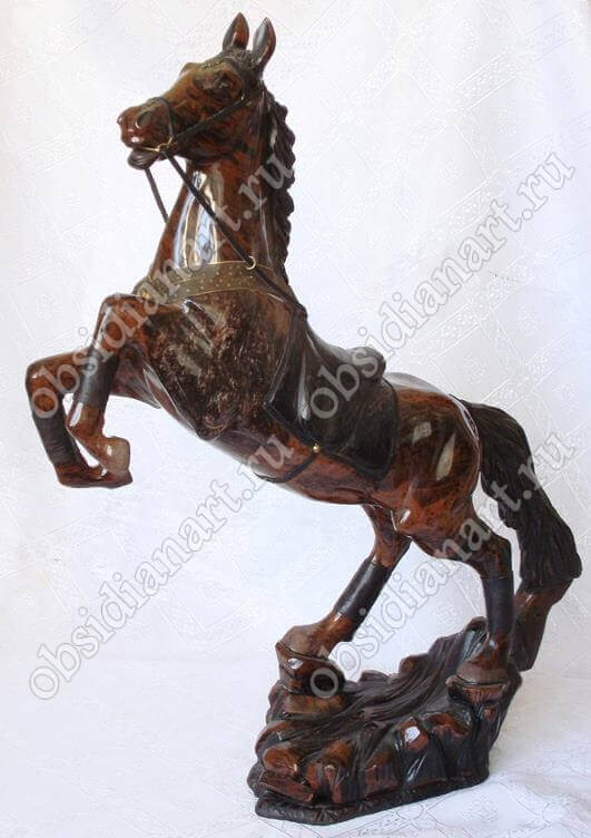 Статуэтка «Конь» из обсидиана