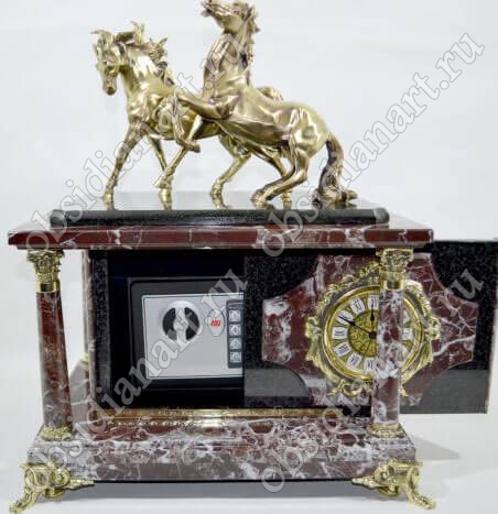 Часы-сейф «Лошадки» из яшмы с бронзовыми статуэтками