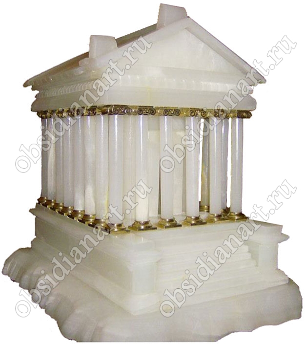 Макет языческого храма Гарни из оникса и мрамора